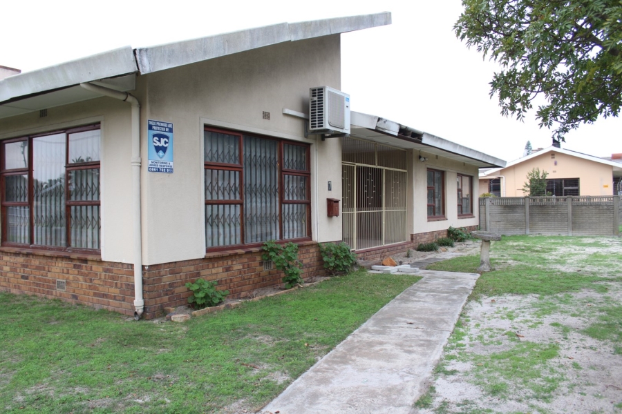 4 Bedroom Property for Sale in Klipdam Western Cape